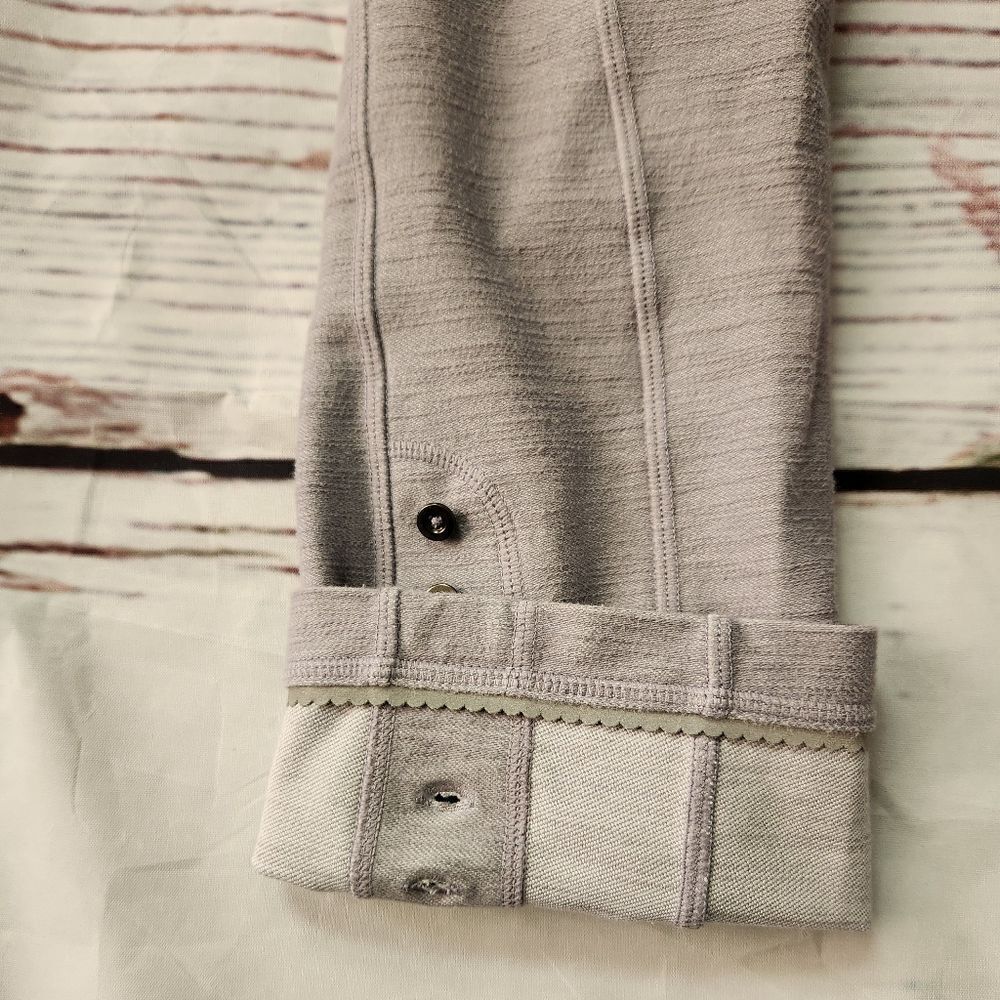 Lululemon Ride On Button Roll Cuff Size 2 - image 5